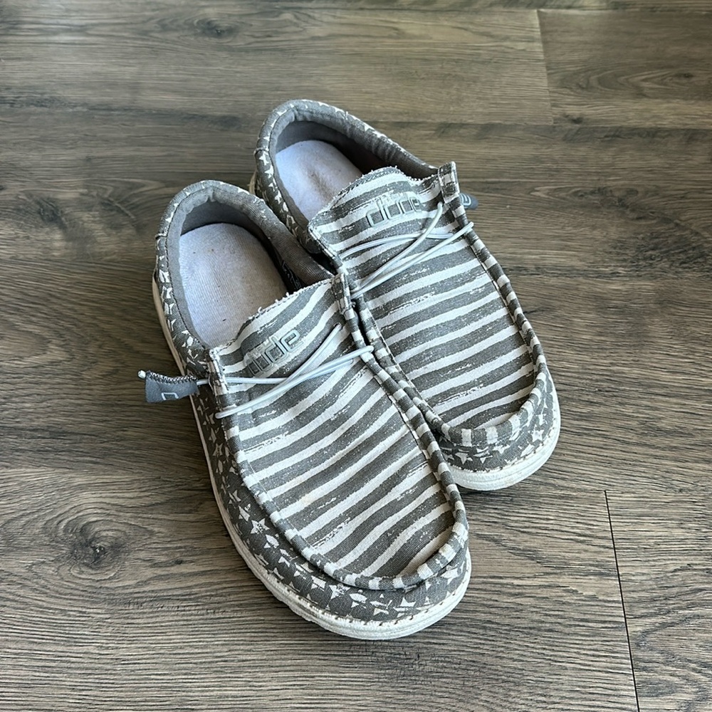 Men’s Grey Hey Dude